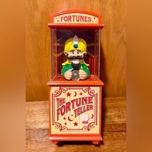 *FORTUNE TELLER* TOY BANK LIGHTS UP & TALKS! 2010 Boardwalk Banks Statue Figure